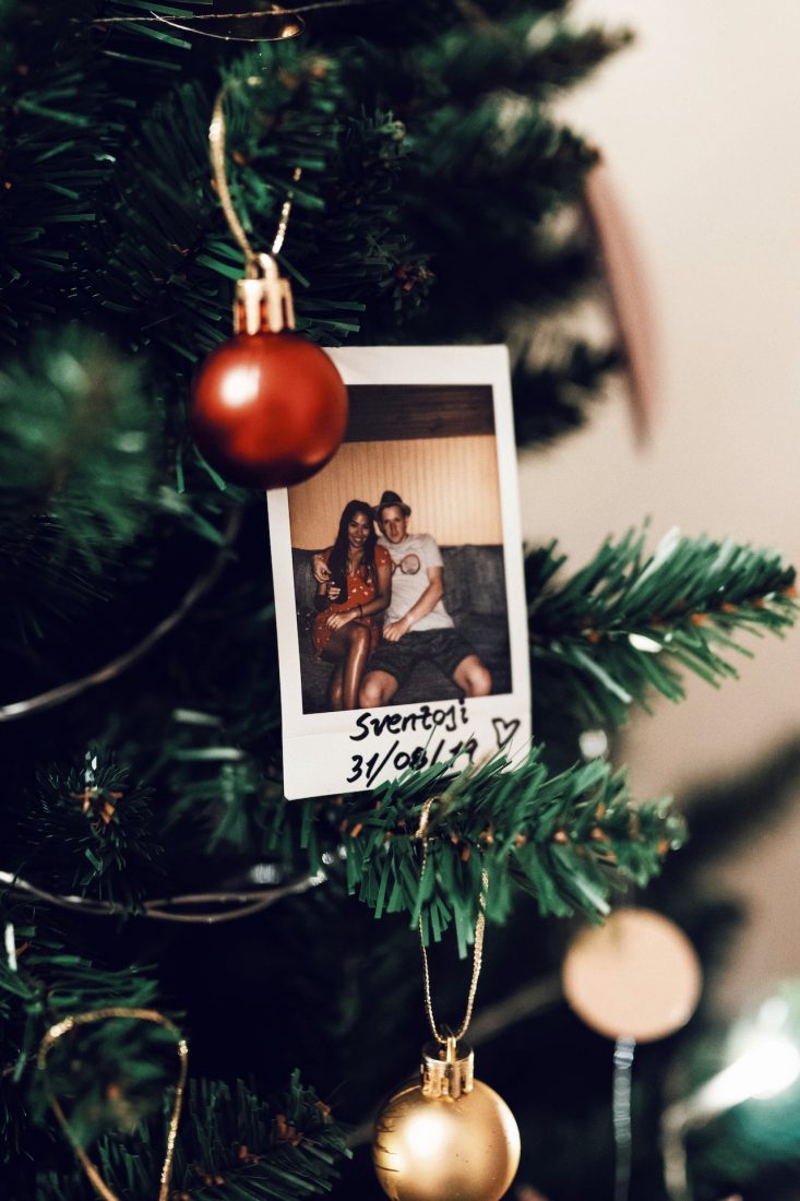 How a Christmas Photobooth Can Create Memories This Year